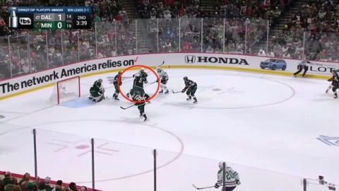 Blocking Out After D-Zone Faceoff Loss by Wild